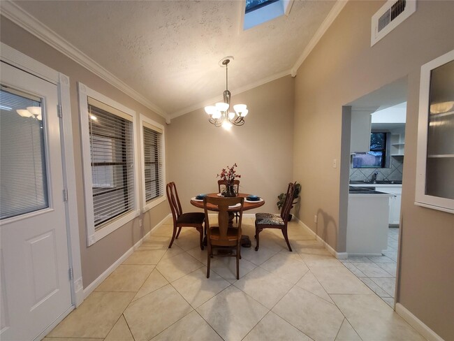 Photo - 3002 Frontier Dr