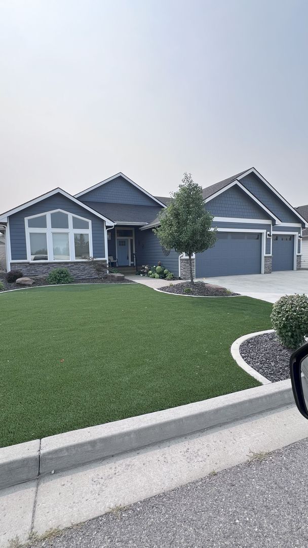 Building Photo - NEW LISTING! Latah Valley 3 bed/2 bath mus... Rental