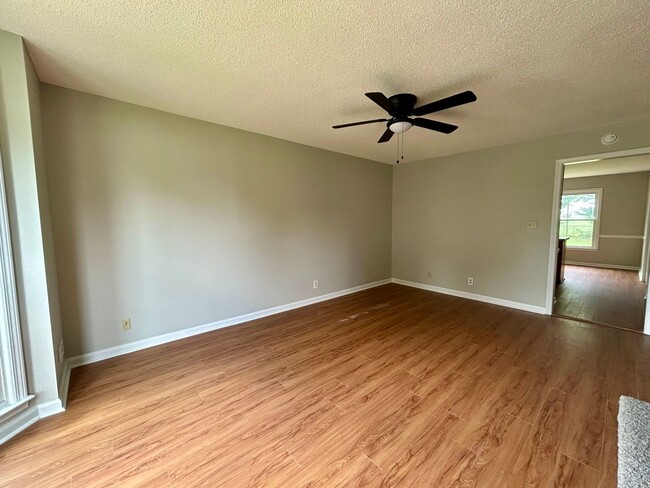 Photo - 1225 Cobblestone Ln
