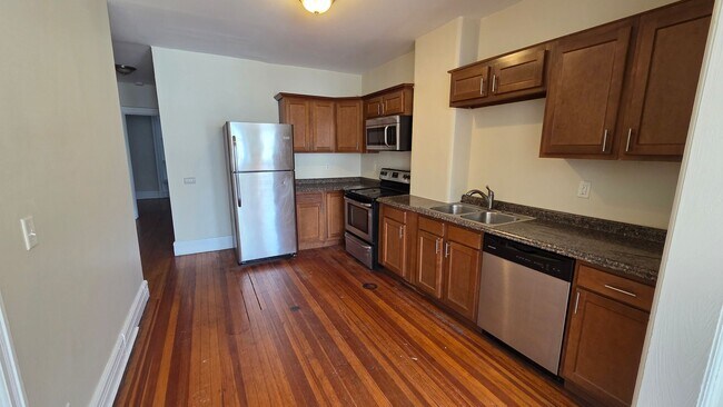 Building Photo - 273 Western Ave Unit #2