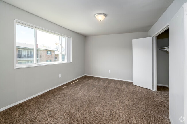 1BR, 1BA – 642SF - Bedroom