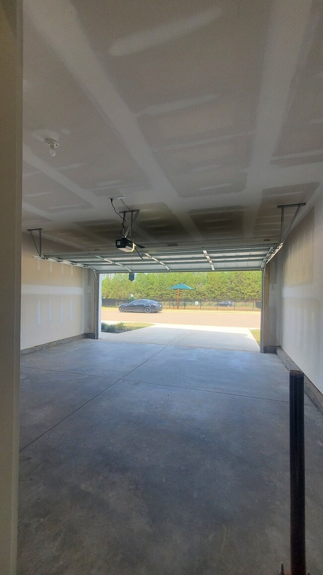 Photo - 1124 Broholmer Ln