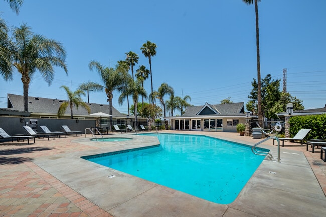 Lantern Bay Apartment Homes