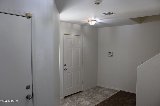 2568 W Tanner Ranch Rd