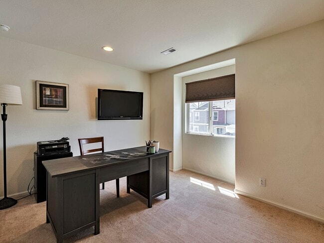 Photo - Spacious 3 Bedroom 2 1/2 Bath in Castle Rock!