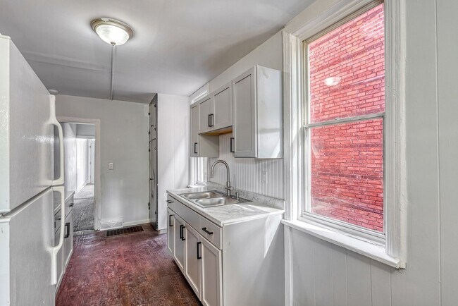 Photo - Newly Renovated 3 Bedroom, 1 Bathroom Townhouse