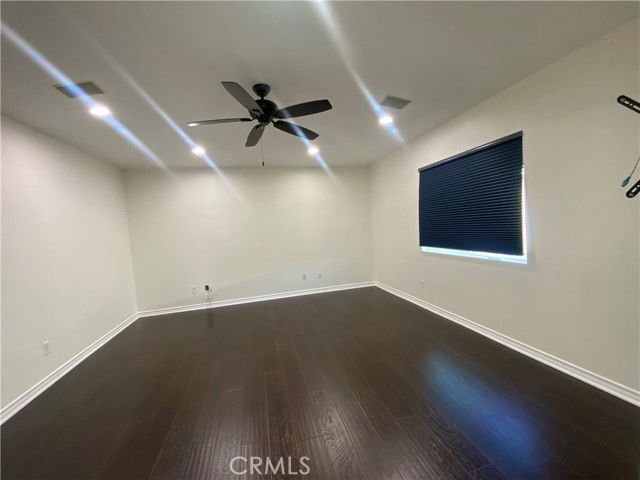 Photo - 19303 Cohasset St