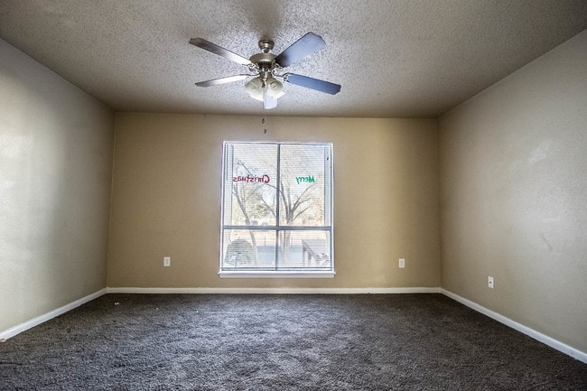 Lofts Bedroom - 060 Lofts