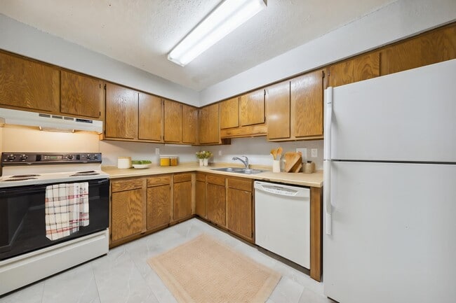 Photo - 221 Grand Ave
