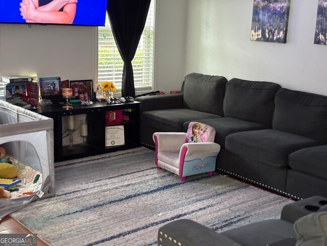Photo - 751 W Vincent Dr