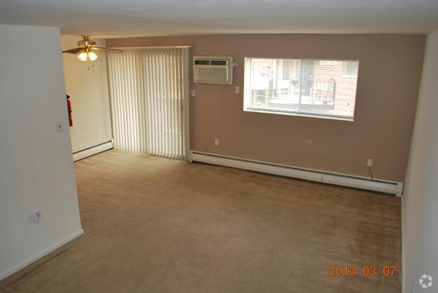 Living Room - Ridley Park Court