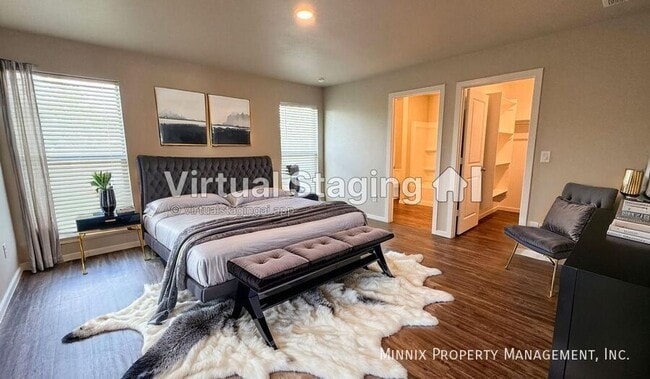 Photo - 2033 Kenwood Ave