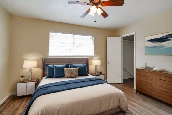 Building Photo - 427 Hollyvale Dr Unit 1