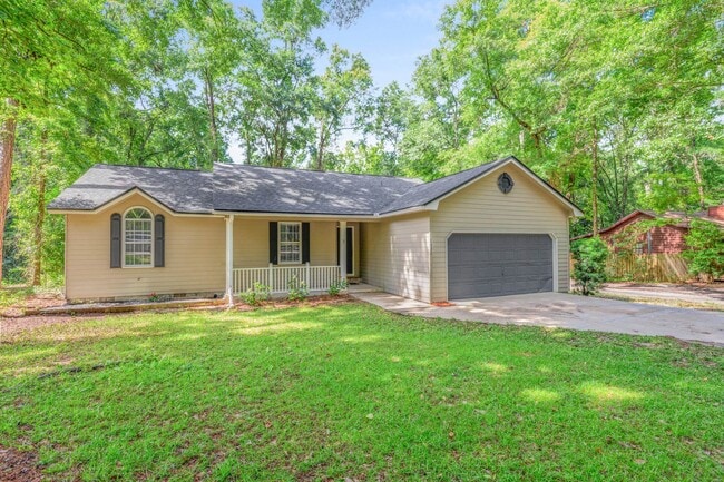 Photo - 1835 Folkstone Rd