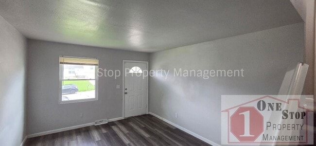 Photo - Spacious 3 Bedroom, 1 Bathroom Duplex for Rent in Independence, Missouri