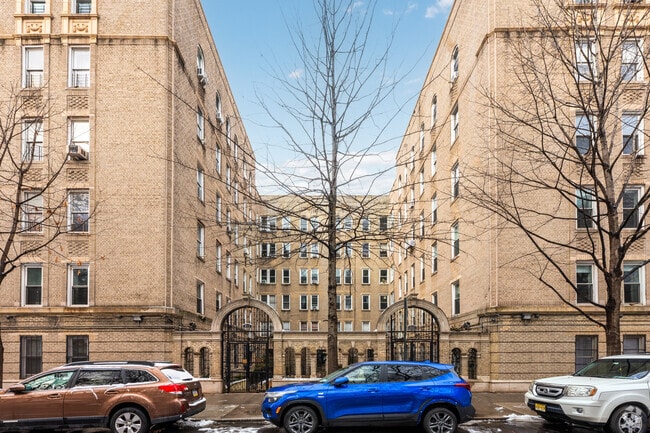 Photo - 811 Walton Ave