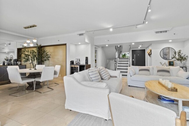 Photo - 520 Brickell Key Dr Unit A307