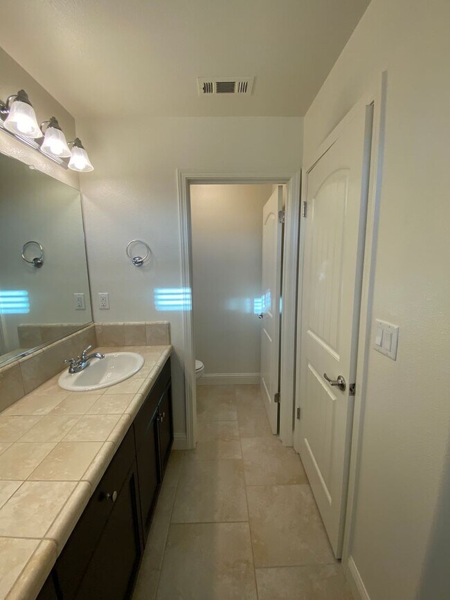 Two story home in Avalon Rental House Rental in Visalia, CA