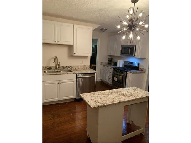 Photo - 2818 Dupont Ave N