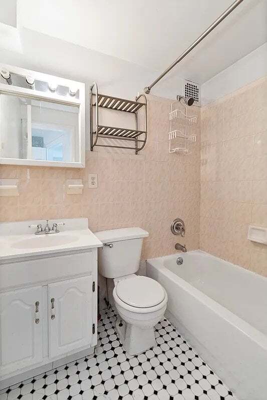 Photo - 1220 Lexington Ave Unit 4D