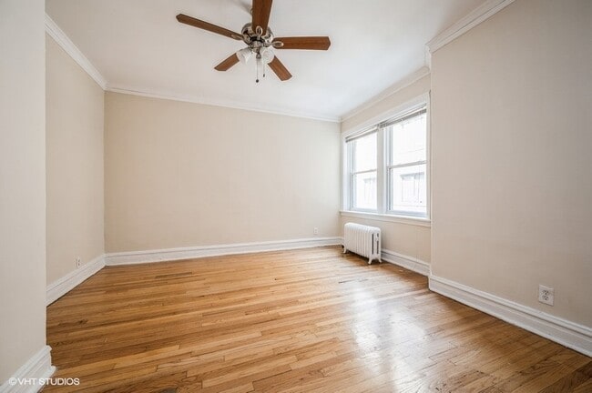 Photo - 4817 N Springfield Ave Unidad 1E