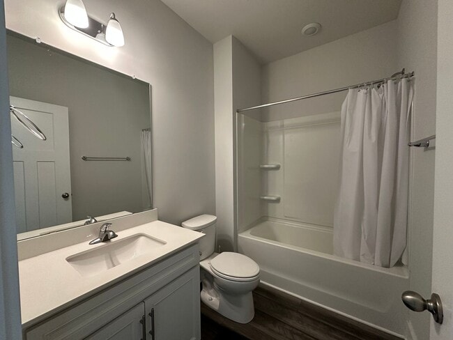 Photo - Fantastic Location & Price with Bonus Room!