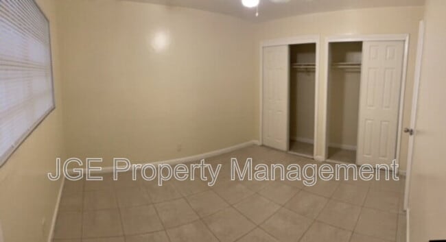 Photo - 2701 NW 12th Ct Unit Apt 1