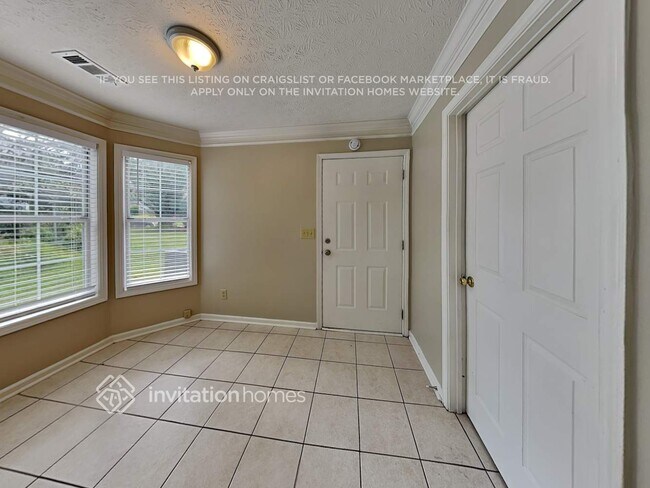 Photo - 650 Trellis Pond Ct