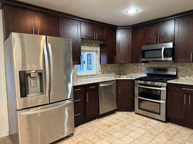 Photo - 122 Jewett Ave Unit 2