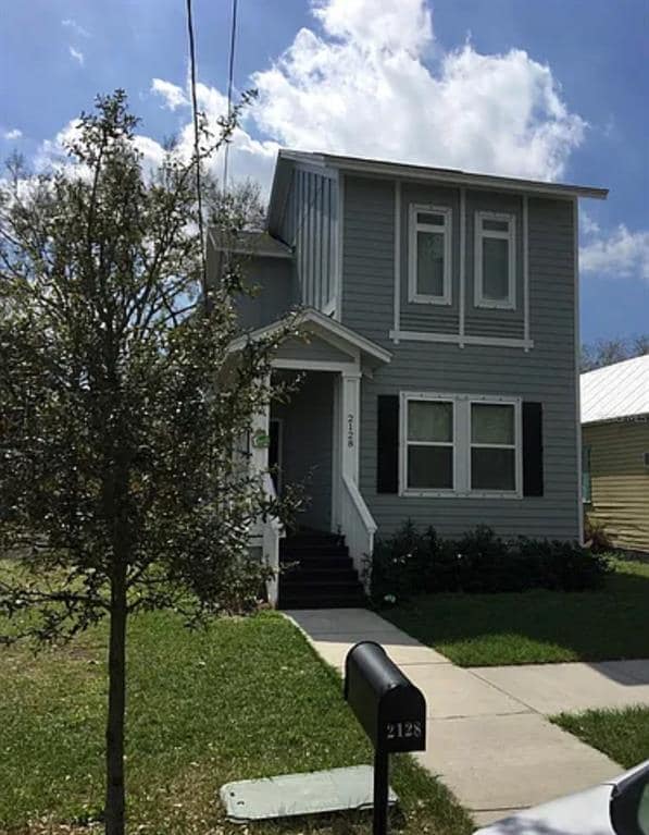 Building Photo - 2128 W Walnut St