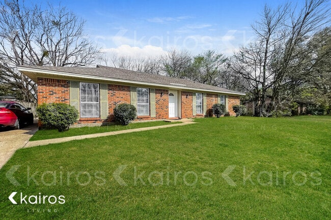 Photo - 2073 Edinburgh Dr