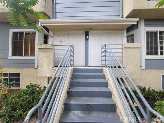 Building Photo - 5730 Vineland Ave Rental