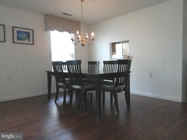 Photo - 104 Bastian Dr