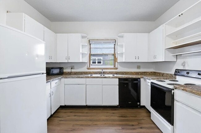 Photo - 612 7th Ave S