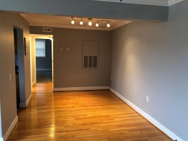 Photo - 2838 Hartford St SE Unit 201