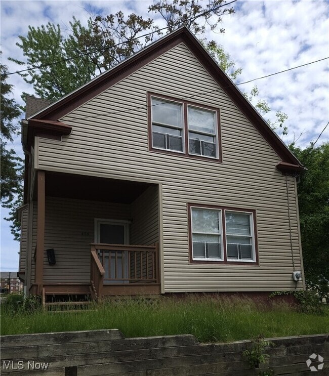 Building Photo - 475 Crouse St Rental