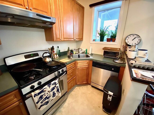 Photo - 247 Grove St