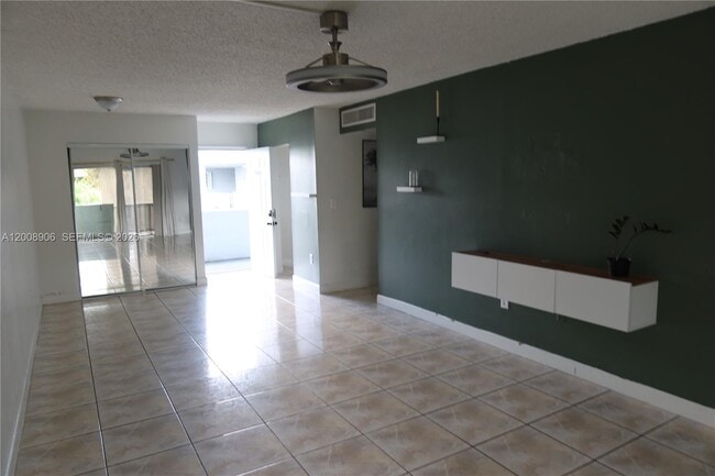 Photo - 1725 W 60th St Unit F330