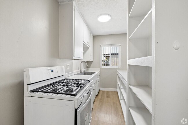 Marine Bay Apartments