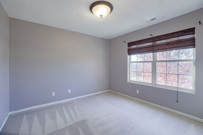 Photo - 3 Bedroom In A Great Location!!