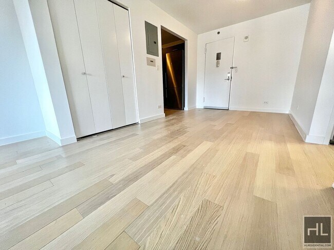 Photo - East 39th Street Unit 23B