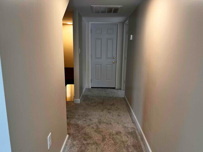 Photo - 2267 Grover Rd Unidad Apartment #1