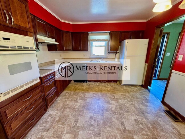 Photo - 1987 McVeigh Ave