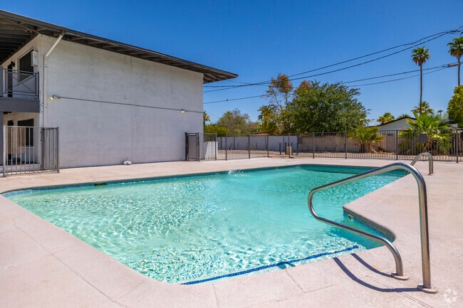 Sparkling Pool - Royal Palms Apartments
