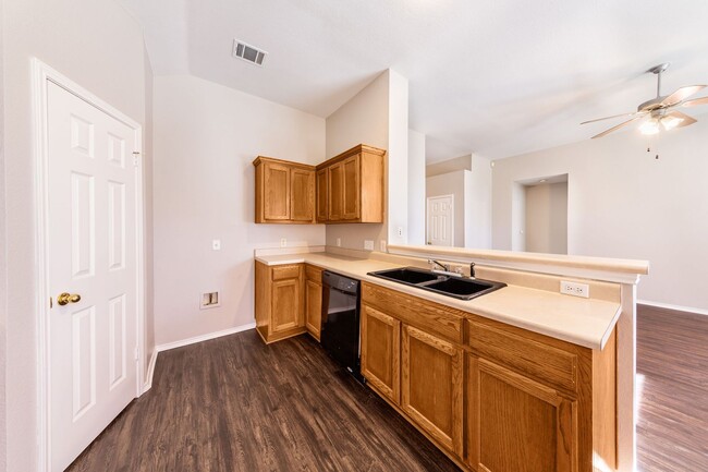 Photo - 11908 Battle Bridge Dr