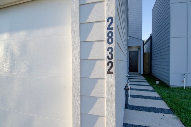 Photo - 2832 Mansfield St