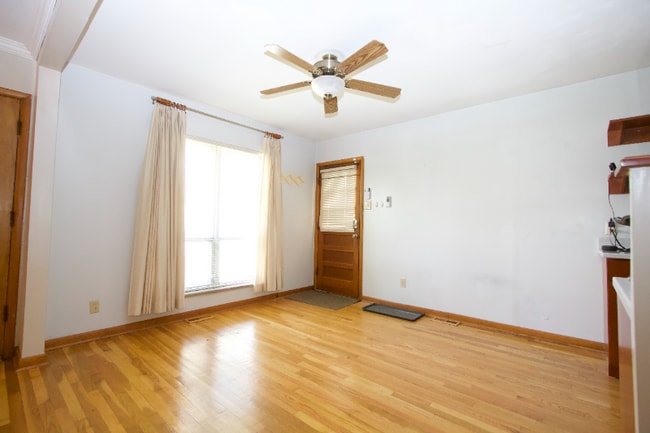 Photo - 1518 Tamm Ave