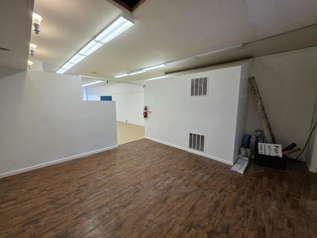 Photo - 128 S Water St