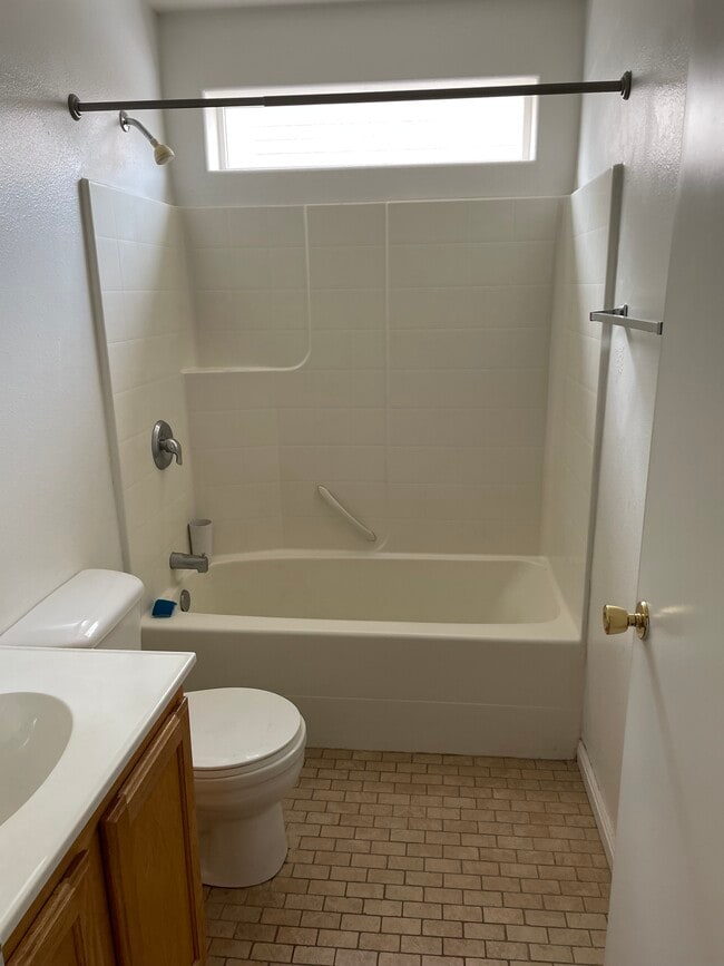 Photo - 705 W 1225 N