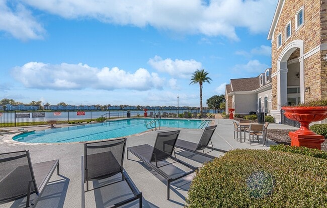 Photo - Lakeside Pointe Apartments & Townhomes